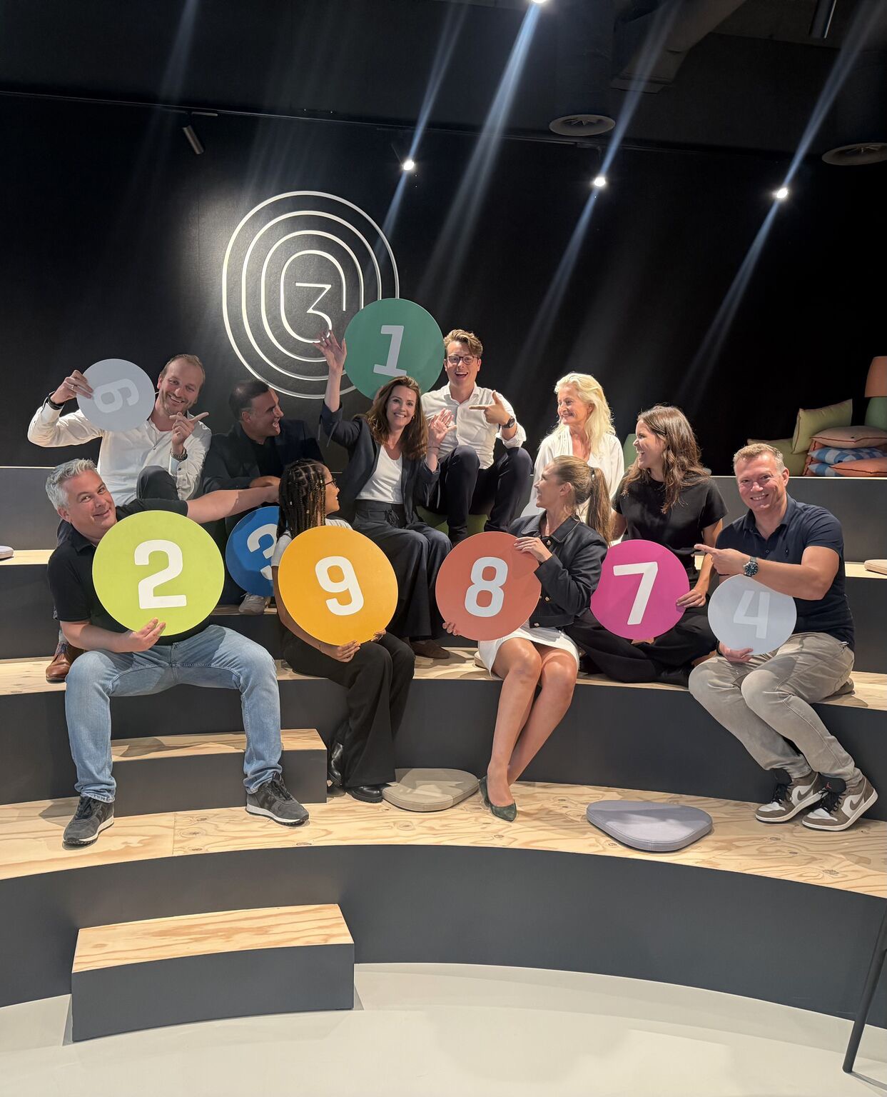 Een teamsessie op traptreden tijdens een workshop